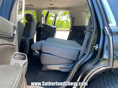Used 2018 Chevrolet Tahoe LS AWD/4WD image 38