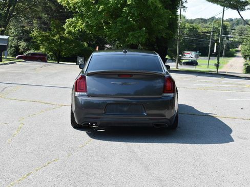 Used 2017 Chrysler 300 S w/ 300S Premium Group 2 w/2_L RWD image 6
