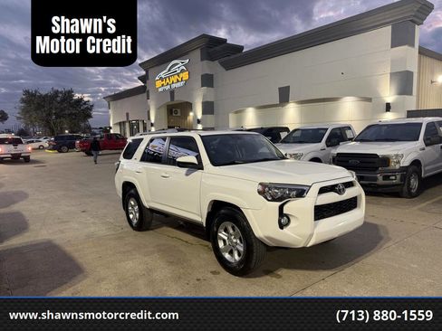 Used 2018 Toyota 4Runner SR5 RWD image 1