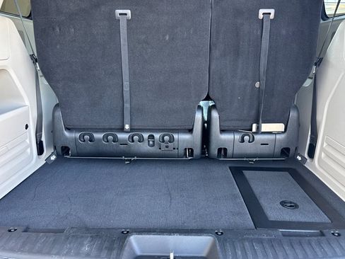 Used 2019 Dodge Grand Caravan SXT FWD image 34