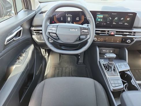 New 2026 Kia Sportage LX w/ LX Convenience Package FWD image 15