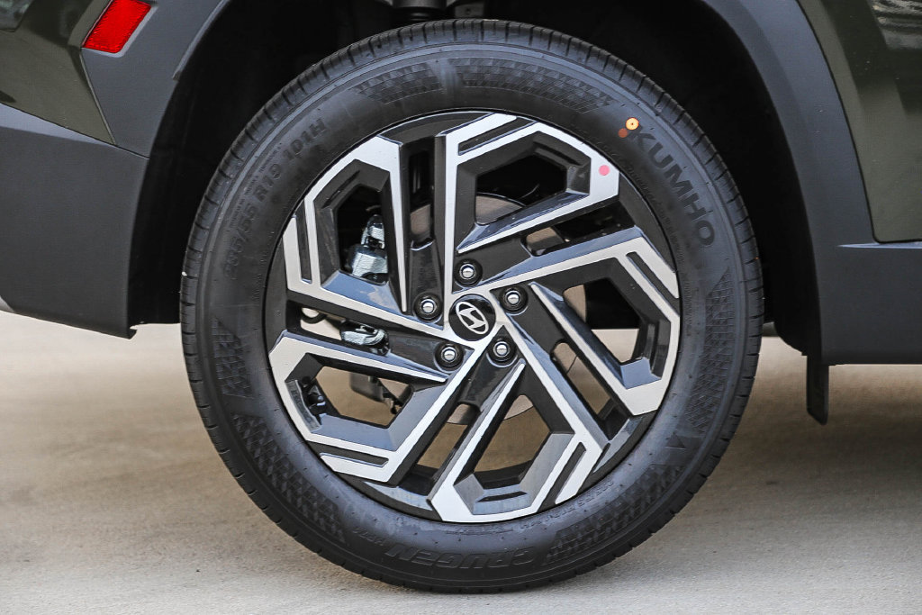 New 2026 Hyundai Tucson Limited FWD image 11