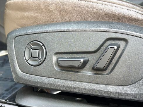 Used 2024 Audi Q4 e-tron Premium image 23