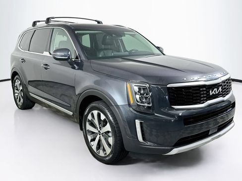 Used 2022 Kia Telluride EX w/ EX Premium Package FWD image 2