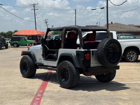Used 2004 Jeep Wrangler X w/ Wheel Plus Group AWD/4WD image 3