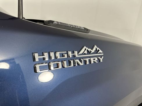 Used 2021 Chevrolet Silverado 2500 High Country w/ Z71 Off-Road Package image 23