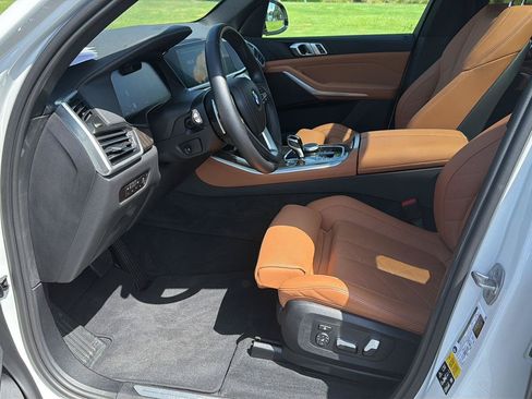 Used 2023 BMW X5 xDrive40i AWD/4WD image 10