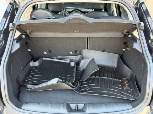 Used 2020 MINI Cooper 4-Door Hardtop w/ Storage Package image 17