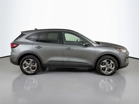 Used 2025 Ford Escape ST-Line Select AWD/4WD image 17