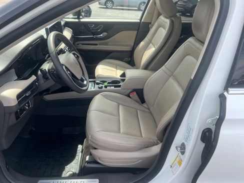 Used 2023 Lincoln Corsair AWD image 13