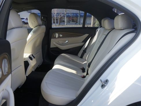 Used 2022 Mercedes-Benz E 350 Sedan w/ AMG Line Exterior image 22