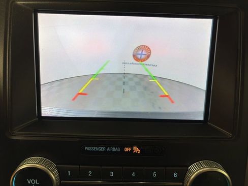 Used 2021 Ford Expedition Max XLT image 4