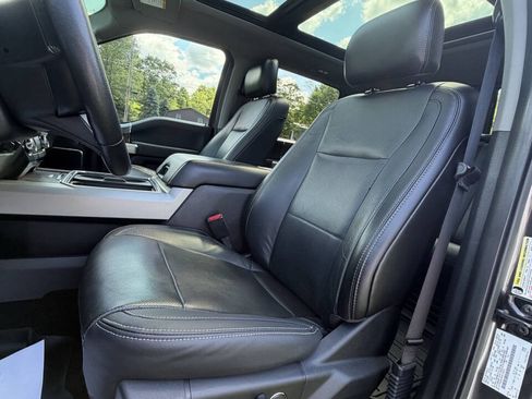 Used 2017 Ford F250 Lariat w/ Lariat Ultimate Package AWD/4WD image 28