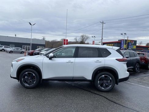 New 2026 Nissan Rogue SV w/ Cold Weather Package AWD/4WD image 3