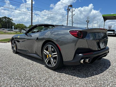 Used 2020 Ferrari Portofino RWD image 4