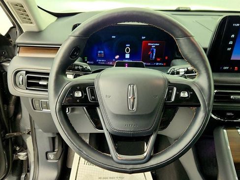 Used 2025 Lincoln Aviator Reserve w/ Equipment Group 201A image 13