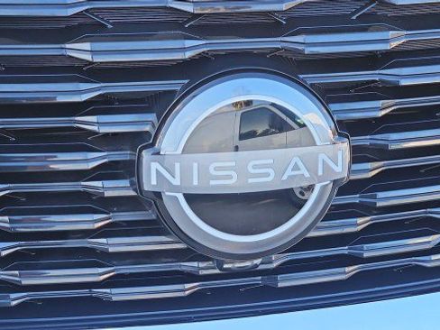 Used 2023 Nissan Rogue SV w/ SV Premium B Package FWD image 31
