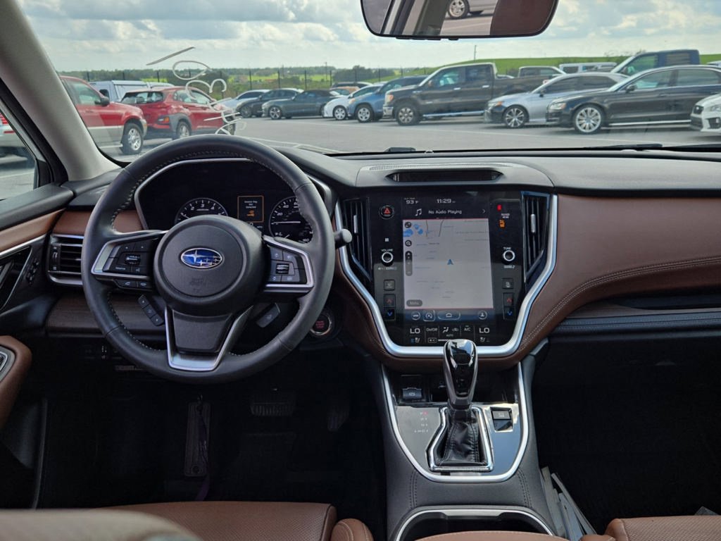Used 2022 Subaru Outback Touring AWD/4WD image 9