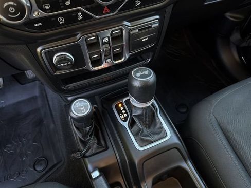 Used 2020 Jeep Wrangler Unlimited Sport AWD/4WD image 22