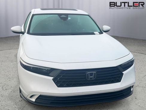 Used 2023 Honda Accord EX image 4
