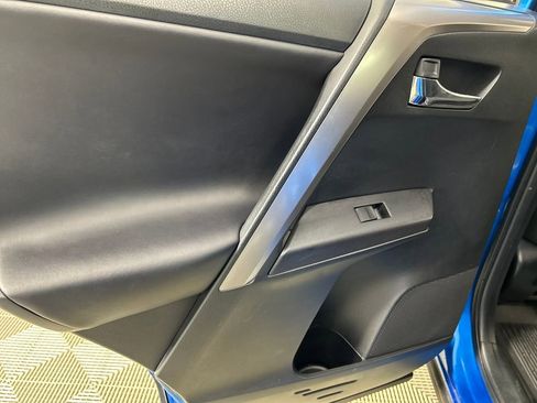 Used 2018 Toyota RAV4 XLE image 15