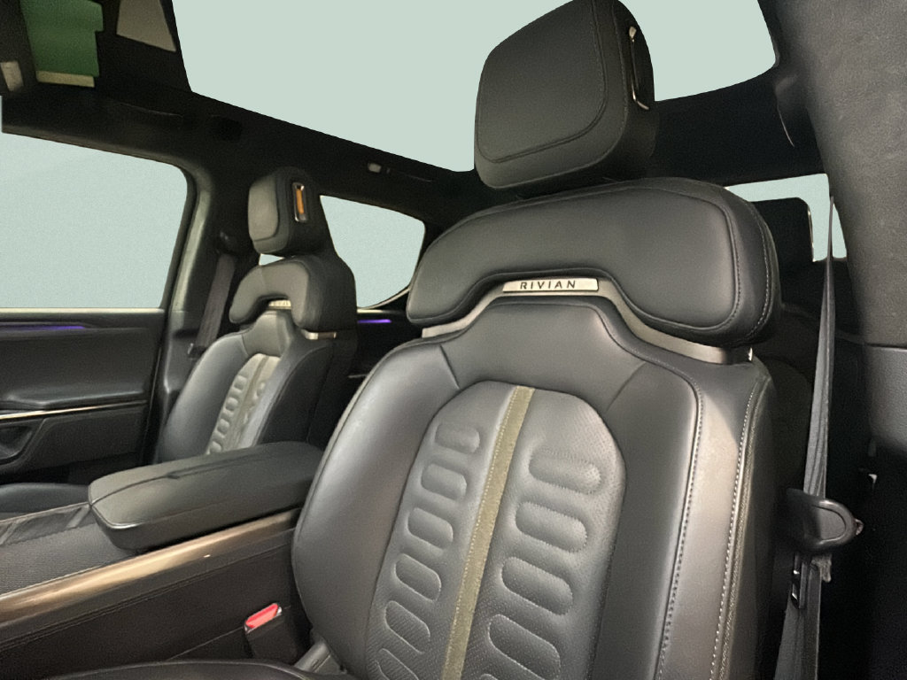 Used 2022 Rivian R1T Adventure AWD/4WD image 10