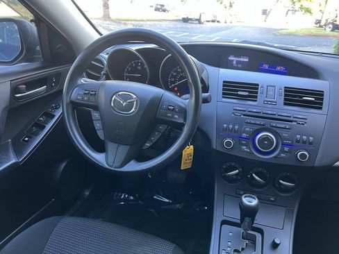 Used 2013 MAZDA MAZDA3 i Sport FWD image 13