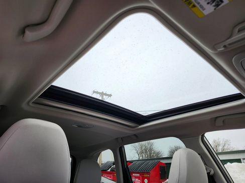 Used 2020 Subaru Forester Premium image 12