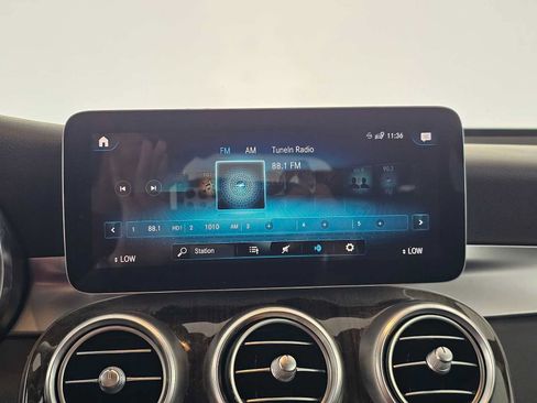 Used 2020 Mercedes-Benz GLC 300 4MATIC image 26