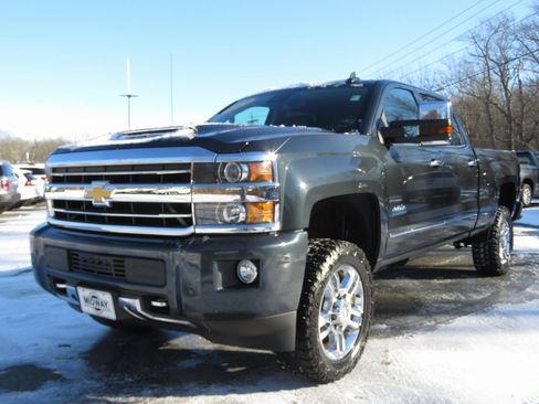 Used 2019 Chevrolet Silverado 2500 High Country w/ Duramax Plus Package image 1