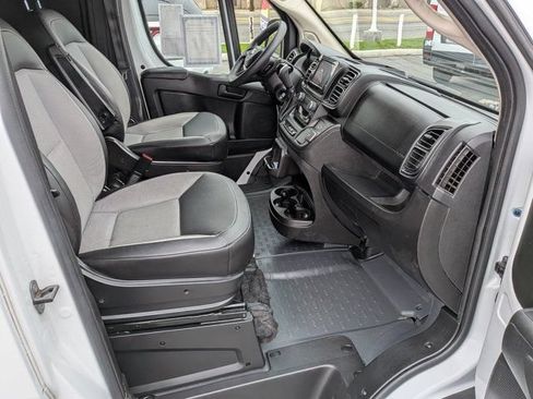 Used 2025 RAM ProMaster 2500 w/ Convenience Group FWD image 5