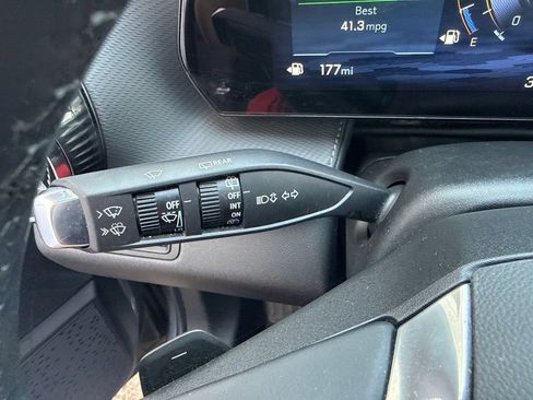 Used 2025 Chevrolet Equinox LT FWD image 15