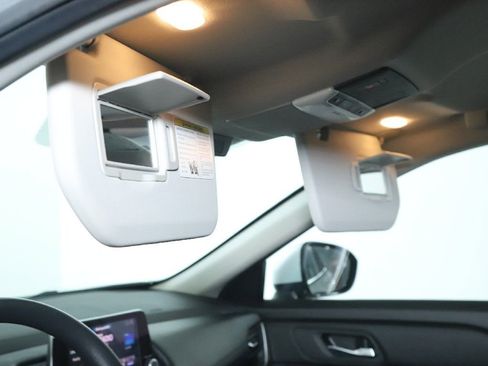 Used 2024 Nissan Rogue SV image 19