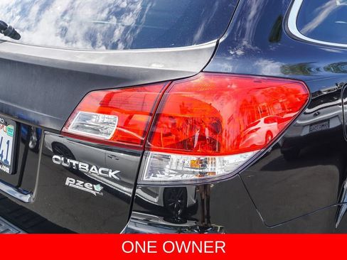 Used 2012 Subaru Outback 2.5i Limited AWD/4WD image 7