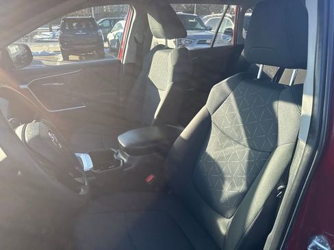 Used 2024 Toyota RAV4 XLE image 15