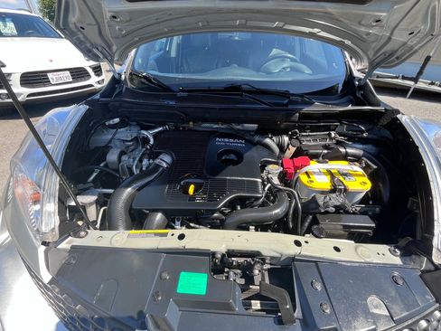 Used 2011 Nissan Juke SL w/ Chrome Pkg FWD image 21