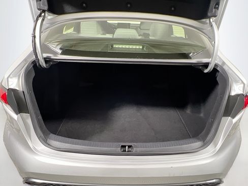 Used 2021 Toyota Corolla SE FWD image 34