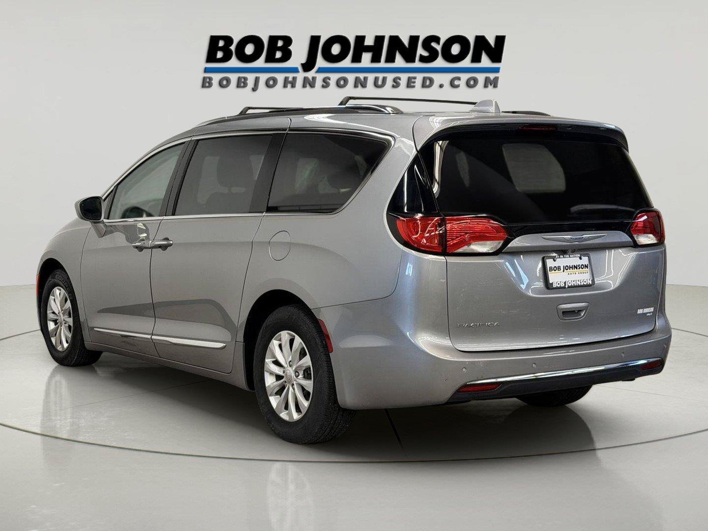 Used 2018 Chrysler Pacifica Touring-L FWD image 7