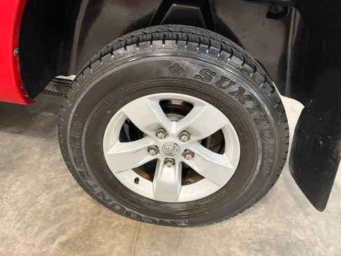 Used 2019 RAM 1500 Classic SLT AWD/4WD image 29