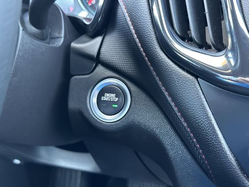 Used 2024 Chevrolet Equinox RS w/ RS Leather Package image 31