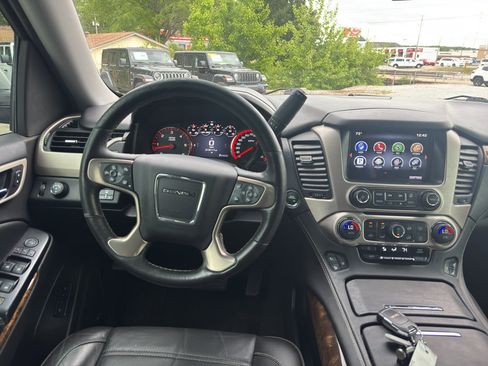 Used 2015 GMC Yukon XL Denali w/ Open Road Package image 12