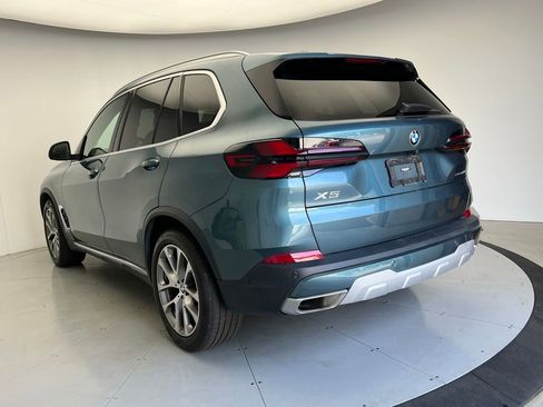 Certified 2024 BMW X5 xDrive40i w/ Premium Package AWD/4WD image 4