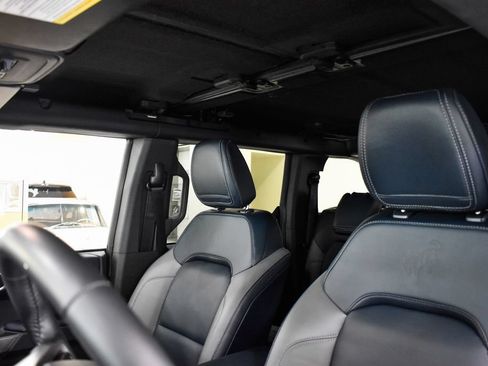 Used 2023 Ford Bronco Outer Banks AWD/4WD image 2