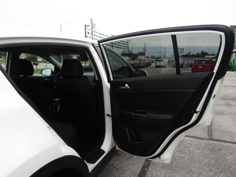 Used 2021 Kia Sportage LX AWD/4WD image 20