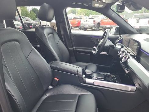 Used 2023 Mercedes-Benz GLB 250 4MATIC image 8