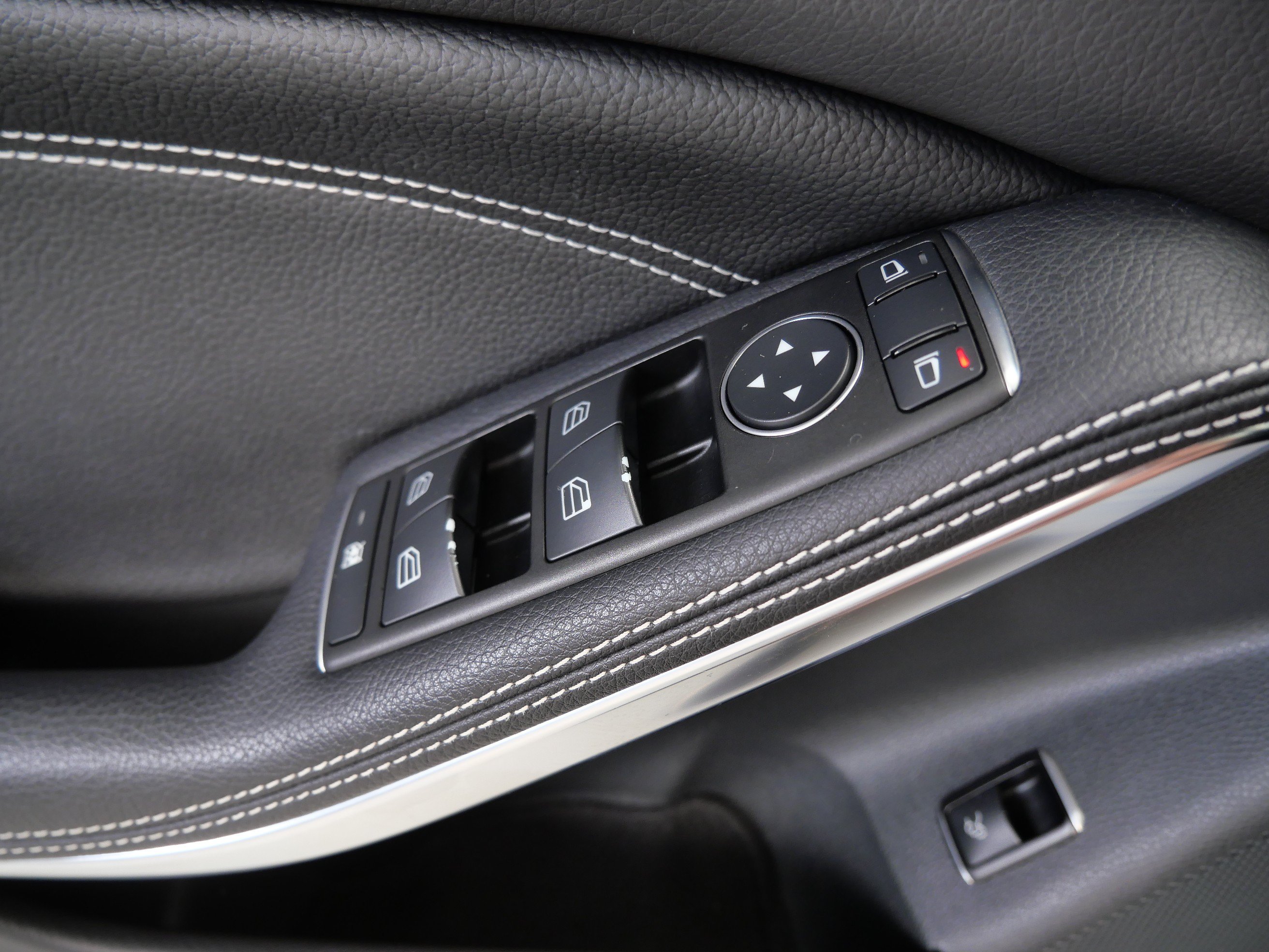 Used 2014 Mercedes-Benz CLA 250 image 30