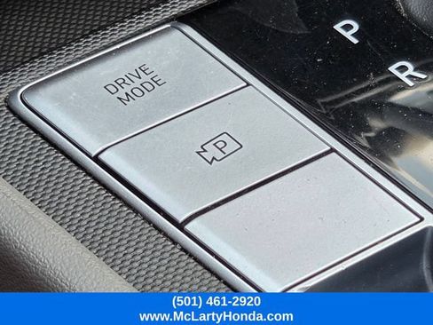 Used 2025 Hyundai Elantra SEL FWD image 29