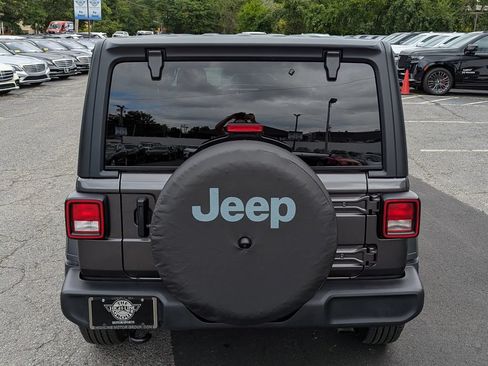 Used 2025 Jeep Wrangler Unlimited Sport AWD/4WD image 8