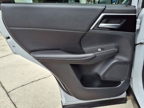 Used 2022 Mitsubishi Outlander SE FWD image 15