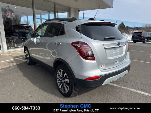 Used 2022 Buick Encore Preferred w/ Safety Package image 5